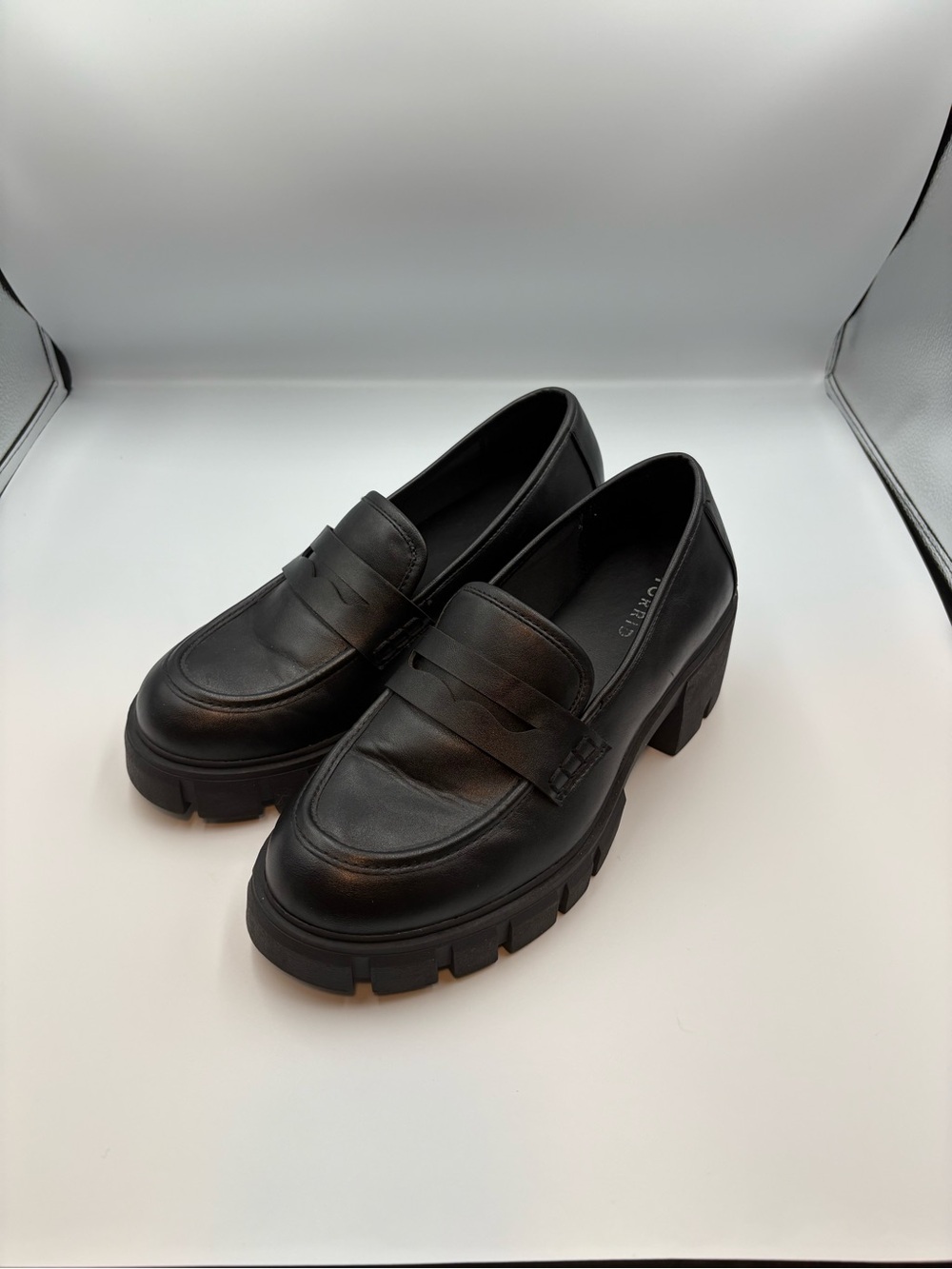 Torrid Black Chunky Lug Sole Loafers SZ 10WW Like New Condition!